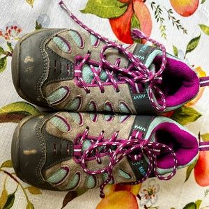Girls Merrell Tie Shoes Size 13 (fits like 12)